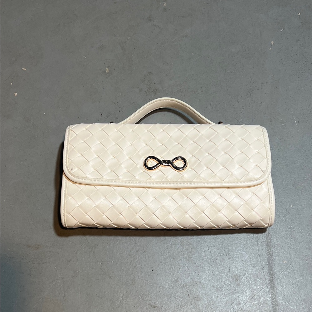 Elegant Cream Woven Handbag